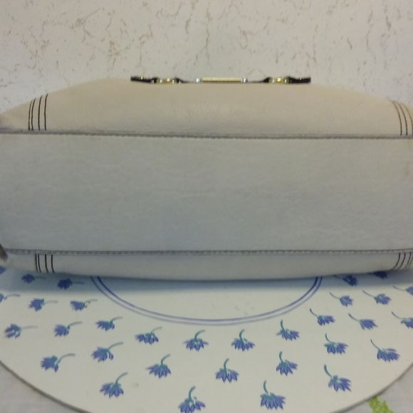 Etienne Aigner Women's Bag. - Picture 9 of 16